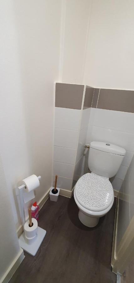 Beau T2 En Centre Ville Avec Place De Parking Auto Velo بلْوا المظهر الخارجي الصورة